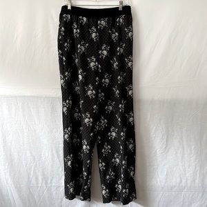 NWT I’m Isola Marras Black and White Rose Print Trousers.  Size EU 46